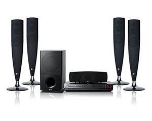 מערכת קולנוע ביתי כוללת רסיבר ו- DVD  ביחידה אחת LG HT554TM