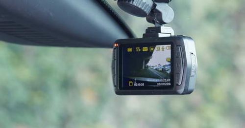 מצלמה לרכב עם Wi-Fi ו- GPS עם תפריט בעברית NextBase In-Car-Cam 4063