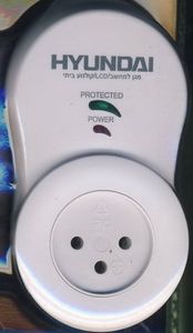 מגן נחשולי מתח וברקים