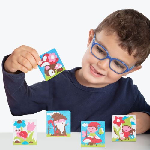 ערכת יצירה לילדים: גמדים עם עטי חול ותמונות דבק מאוירות