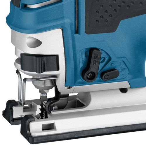 מסור אנכי Bosch דגם GST 150 BCE