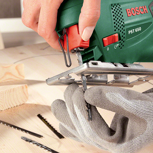 מסור אנכי Bosch דגם PST 650