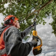 מסור שרשרת טלוסקופי נטען Dewalt DCMPS567N 18V גוף בלבד