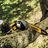 מסור שרשרת טלוסקופי נטען Dewalt DCMPS567N 18V גוף בלבד