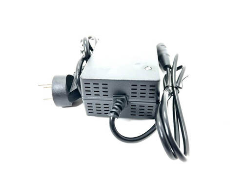 מטען לאופניים/ קורקינטים חשמליים 3A ,48V מבית SANS