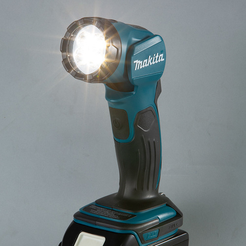 פנס 18V נטען 4 לדים DML815 תוצרת MAKITA - גוף בלבד