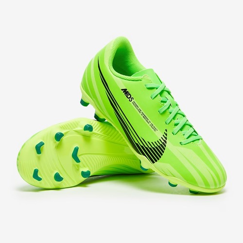 נעלי כדורגל איכותיות לילדים nike Vapor Club 