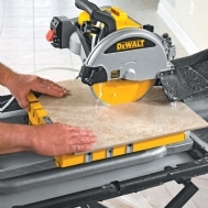 מסור שולחני לחיתוך אריחים Dewalt D24000S