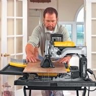 מסור שולחני לחיתוך אריחים Dewalt D24000S
