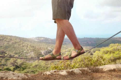 סנדלי שורש דגם SOLO Barefoot נשים ריינבו