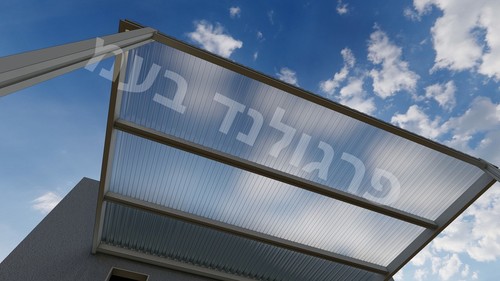 פרגולת אלומיניום לגינה מדגם הייטק פרמיום ROYAL Crown Led המקורה סנטף B.H (חצי שקופה) בגוונים שונים . הגנה מפני מים ושמש