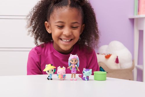 מארז 4 דמויות ואביזר בהפתעה מתכנית הילדים בית הבובות של גבי 