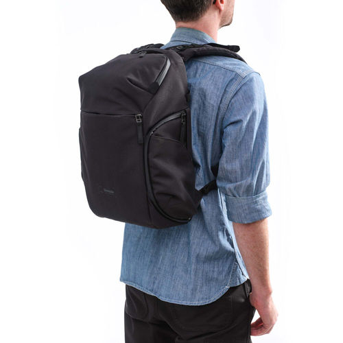 תיק גב Shimoda Designs 520-180 Urban Explore Backpack (Anthracite, 20L)