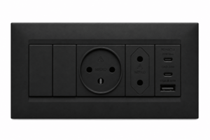 2 מפסק יחיד + 1 שקע + שקע דו פיני + שקע USB 20w שחור מט לקופסא 6 – קומפלט – ניסקו סוויץ’