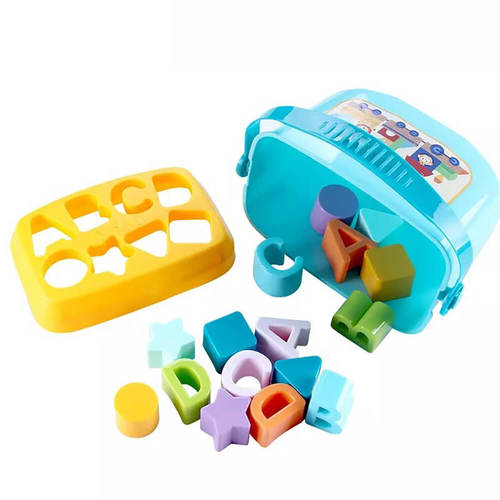 משחק השחלת צורות צבעוניות לתוך דלי - האנגר