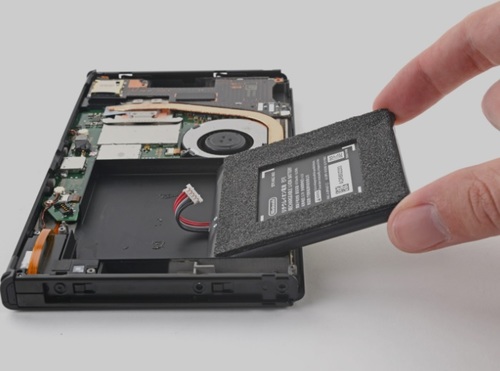 החלפת סוללה לקונסולת Nintendo Switch OLED