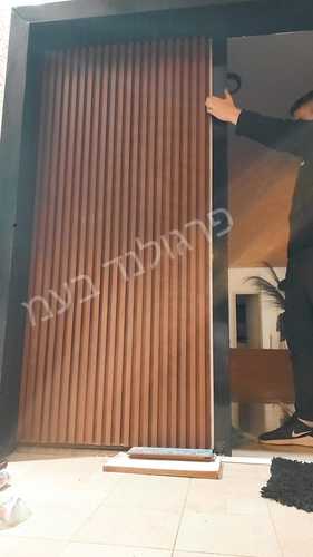 חיפוי אלומיניום לקירות פנים או חוץ - מראה פסים ועומק של 2 ס