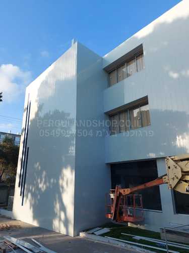 חיפוי קירות מאלומיניום , מיועד לבניינים הדגם מציג מראה חלק