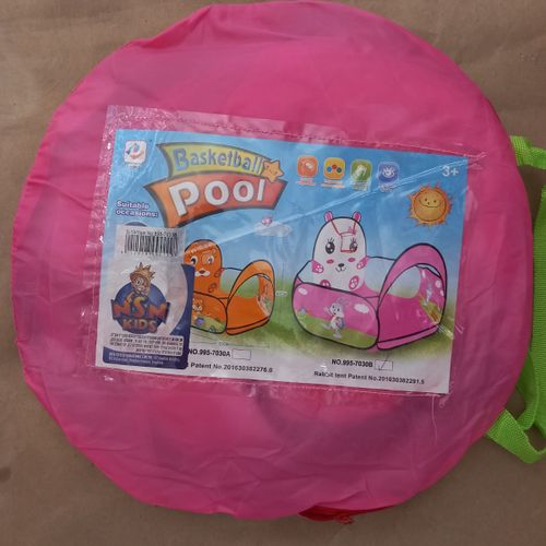 אוהל בריכת כדורים בתיק נשיאה