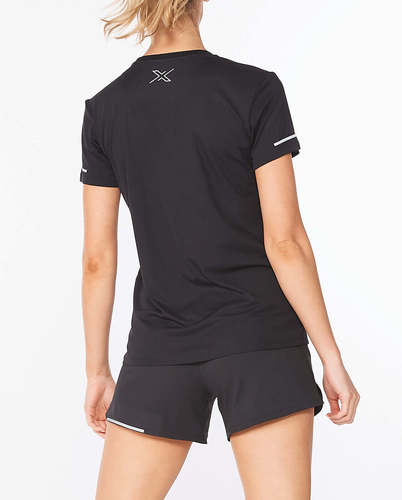 חולצה מנדפת נשים AERO TEE BLK/SRF W