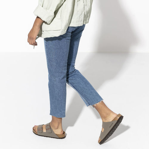 כפכפי בירקנשטוק לנשים Arizona Birko Flor Nubuck Stone