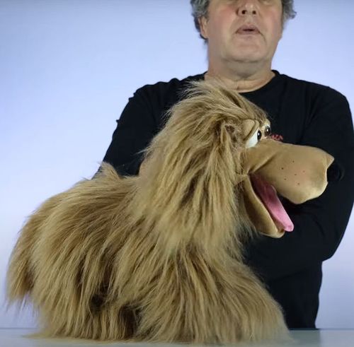 LIVING PUPPET הכלבה לולו  W123