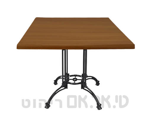 שולחן מרובעת