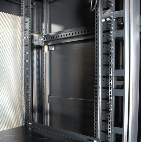 ארון תקשורת LUGGAR 42U Floor Rack Cabinet 600×1000