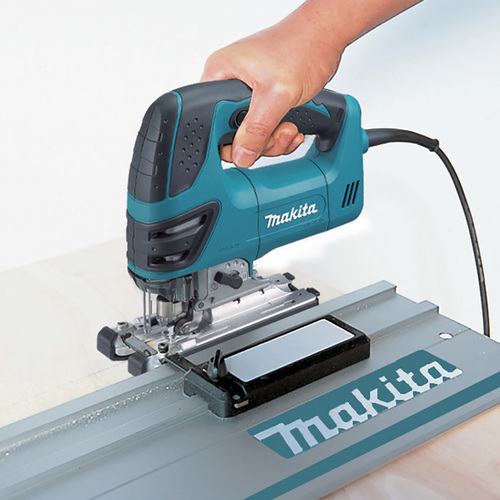 שימוש במתאם למסילה MAKITA 