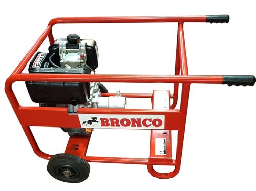ע-ויברטור לבטון מנוע דיזל BVDG/250K מתוצרת BRONCO
