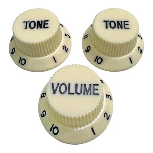סט 3 כפתורים לגיטרה AX-L484503 AxLabs Strat-Style Knob Kit (3) - Parchment w/ Black Font