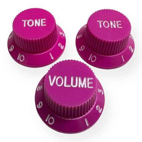 סט 3 כפתורים לגיטרה AX-L496515 AxLabs Strat-Style Knob Kit (3) - Purple w/ White Font