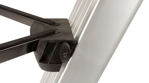 זוית נוספת Ultimate Support Apex AX-48 Pro Silver Column Keyboard Stand