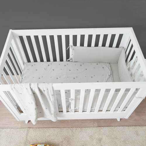 מיטת תינוק דייניז מייסון לבן קלאסי – Dainy’s Maison™ Baby Bed Classic White 130×70 cm