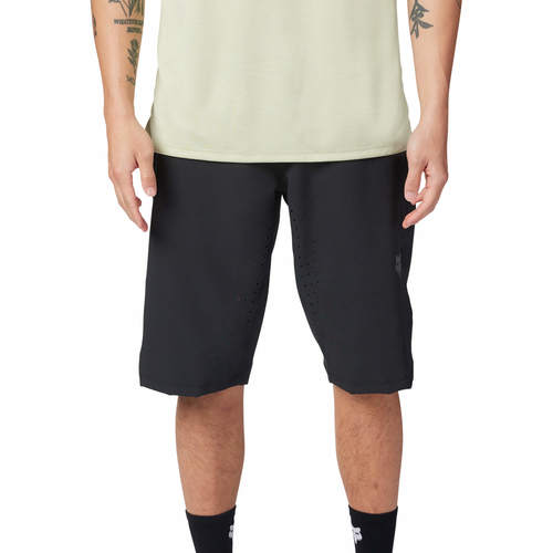 מכנס רכיבה קצר פוקס שחור - FOX RACING DEFEND SHORTS V24