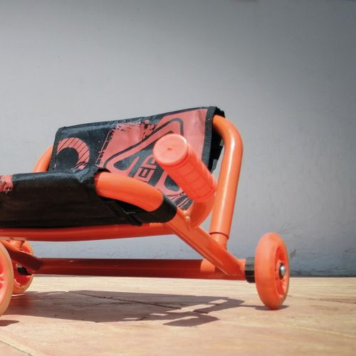 מרוצית WAVE ROLLER