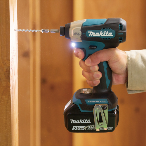 מברגת אימפקט 18V נטענת 140 N/m גוף MAKITA DTD157Zמברגת אימפקט 18V נטענת 140 N/m גוף MAKITA DTD157Z