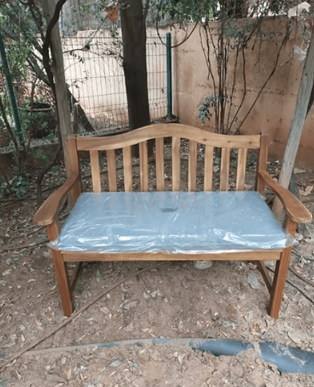 ספסל גינה איכותי מעץ דגם אושר עם ריפוד