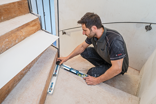 מחשב זויות דיגיטלי  BOSCH GAM 220 MF