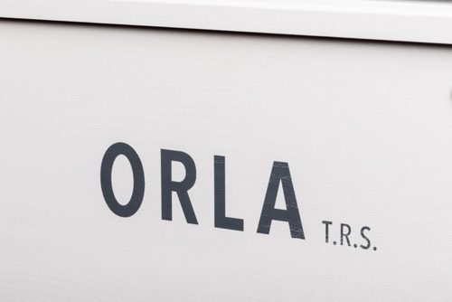 פסנתר חשמלי נייח עם 88 קלידים שקולים מנגנון פטישי CDP 1 DLS Satin white בצבע לבן מבית Orla