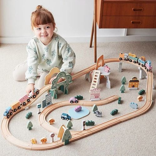 סט רכבת מעץ מלא 90 חלקים