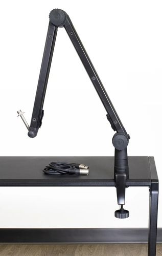 זוית נוספת Ultimate Support BCM-300 Deluxe Broadcast Mic Stand 