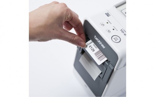 TD-2120N מדפסת מדבקות תעשייתית עם חיבור לרשת.