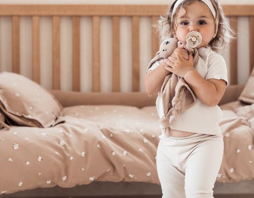 סט מצעים למיטת תינוק 3 חלקים 100% כותנה ג'רזי מקולקציית BOHO בוהו - חום פרחוני