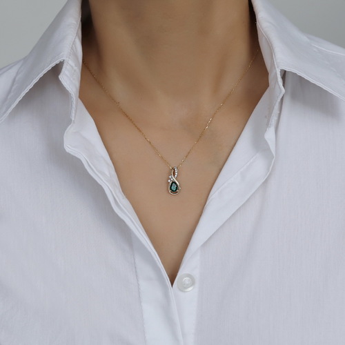 שרשרת ותליון אמרלד ויהלומים מזהב 14K