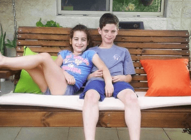 ספסל נדנדה לתלייה עשוי עץ איכותי ועמיד - מגיע לא צבוע, תמונות להמחשה