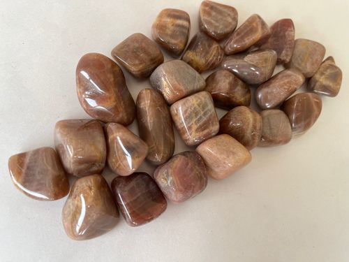 פלדספאר מוזהב GOLDEN FELDSPAR