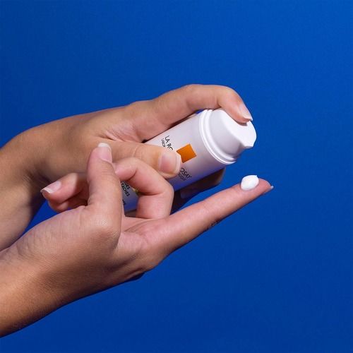 קרם יום קליל המסייע בתיקון סימני הזדקנות 50 SPF | מכיל 50 מ
