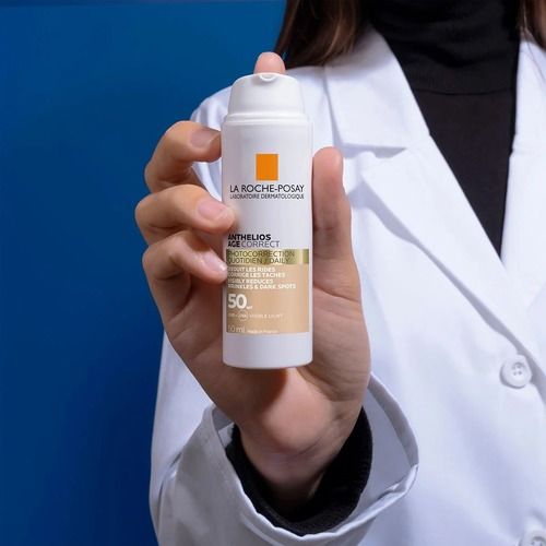 קרם יום עם גוון המסייע בתיקון סימני הזדקנות 50 SPF | מכיל 50 מ