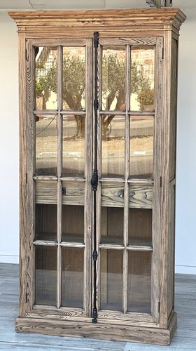 ויטרינה אלון עם סגר ברזל